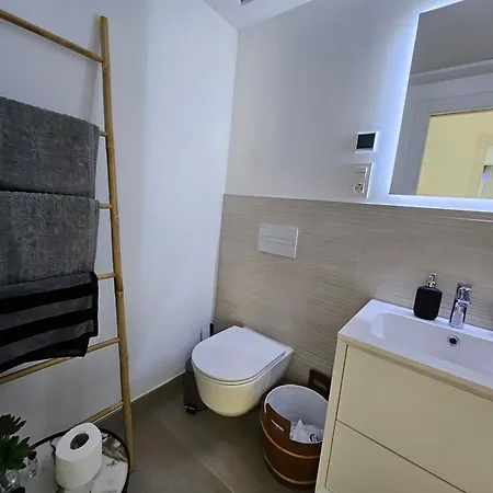 Apartment Seaviews Cornor Penthouse *
