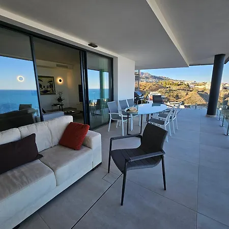 Seaviews Cornor Penthouse Apartment Fuengirola